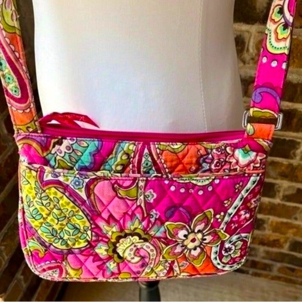 Vera Bradley Pink Swirls Little Hipster 🩷🧡💚💛